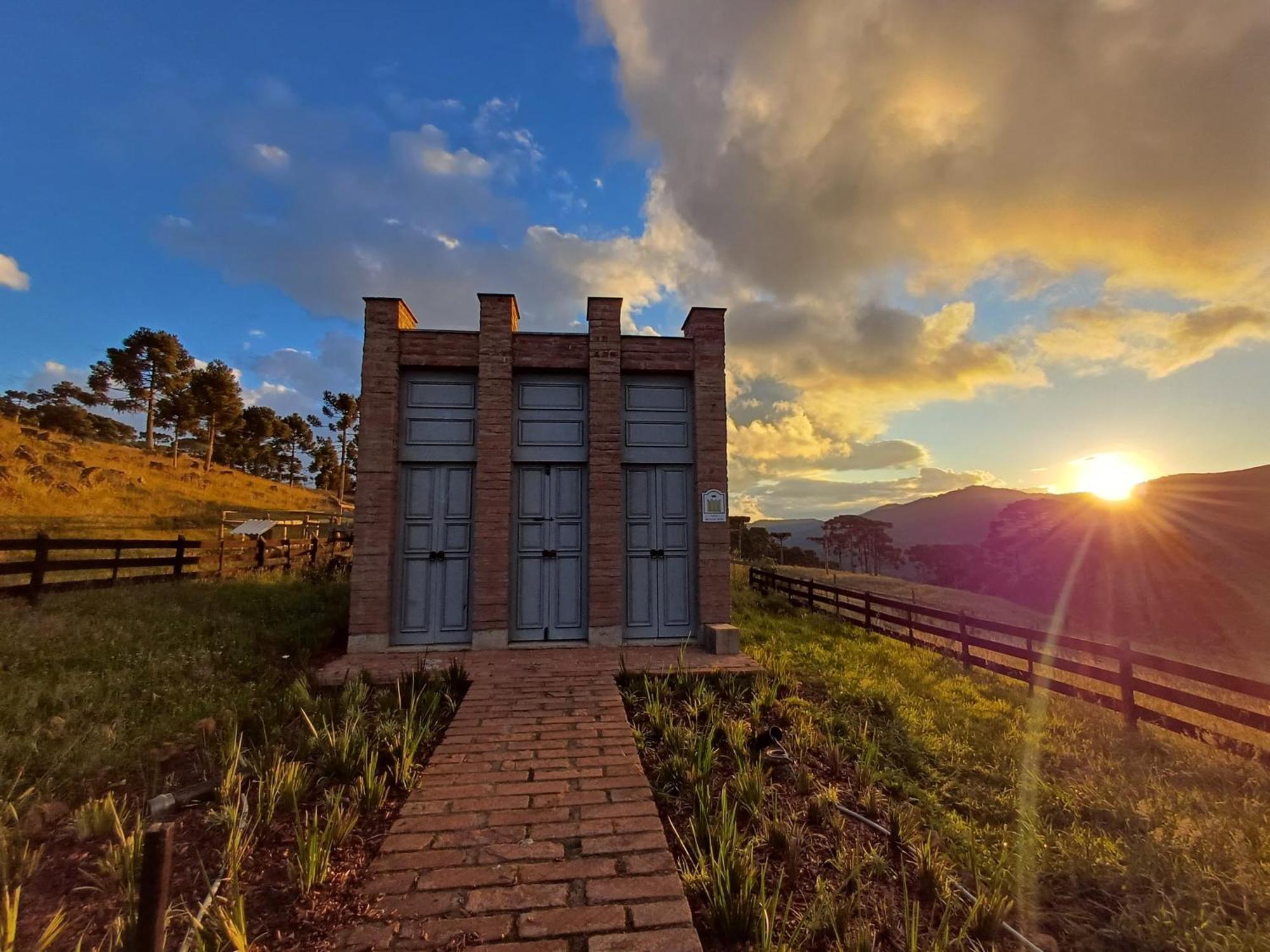 Monte Siao Chateau Урубиси Екстериор снимка